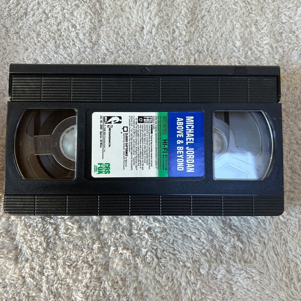 Michael Jordan Above & Beyond VHS 1996 NBA Superstars Series Chicago Bulls Doc - Picture 3 of 3